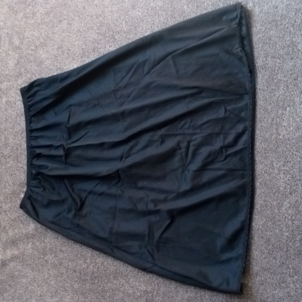 Vintage Vanity Fair black lace trimmed nylon half slip